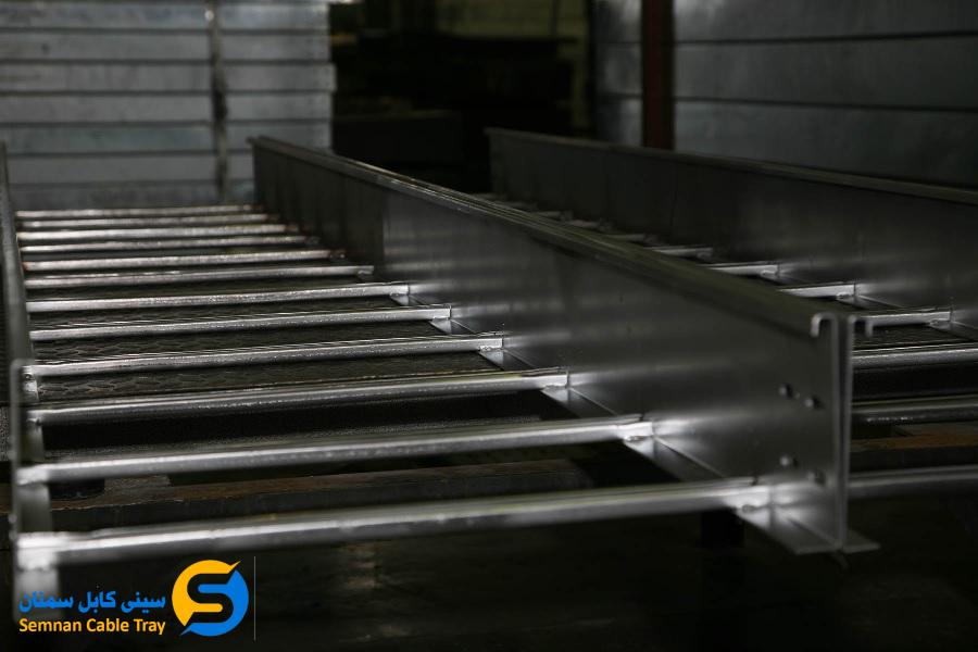 اهمیت رعایت نکات ایمنی نصب نردبان کابل روی دیوار و سقف